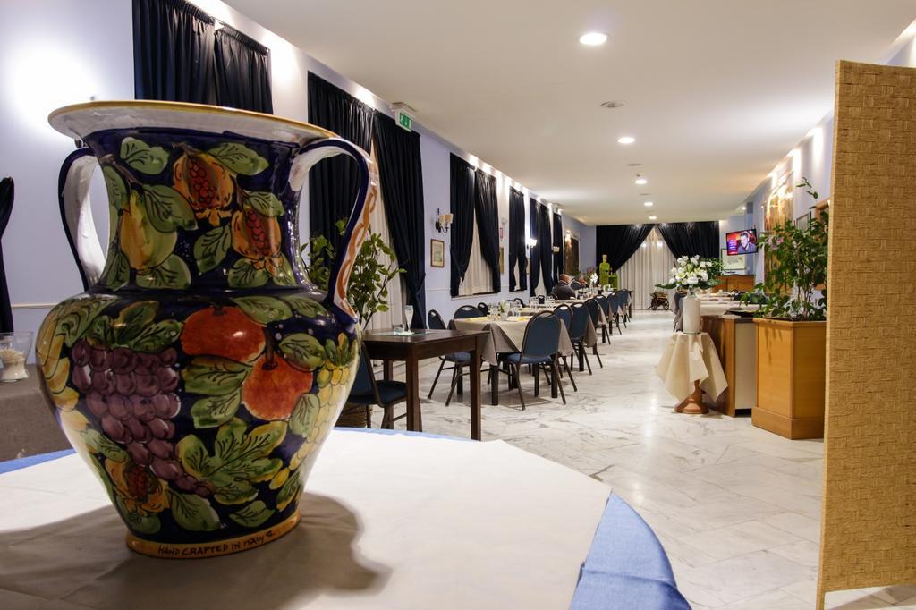 Miramare Hotel Katanya Dış mekan fotoğraf